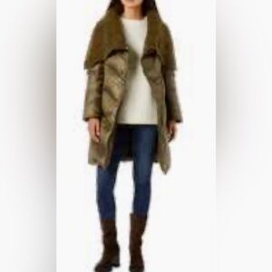 Aquatalia “Sciarpa” down coat Made In Italy, Size 44